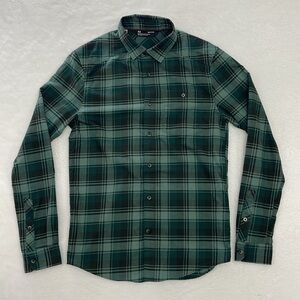 Under Armour Mens Fitted Green Plaid Long Sleeve Button Up Shirt sz Small